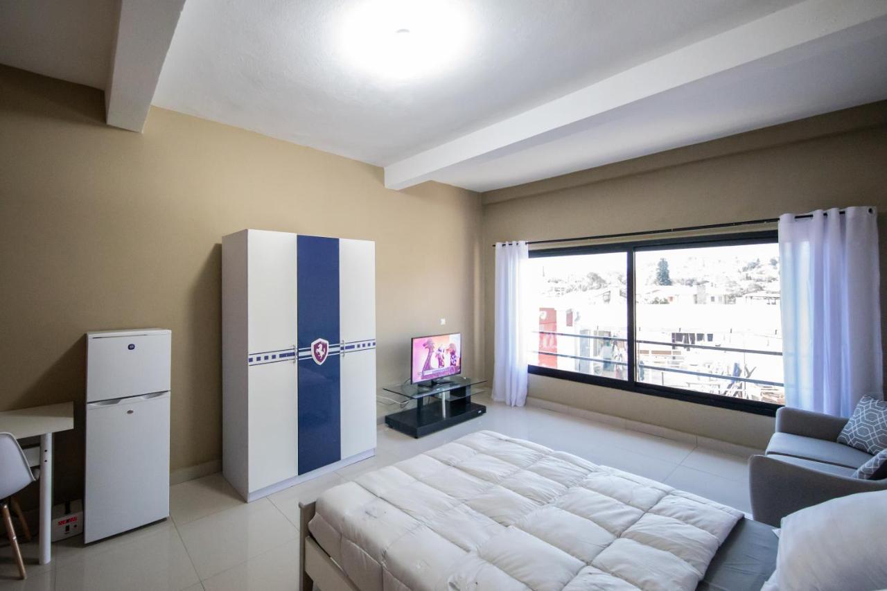 Milestone City Appartements - Avec Restaurant - Sans Coupure D'Electricite - Vues Imprenables Антананариву Экстерьер фото