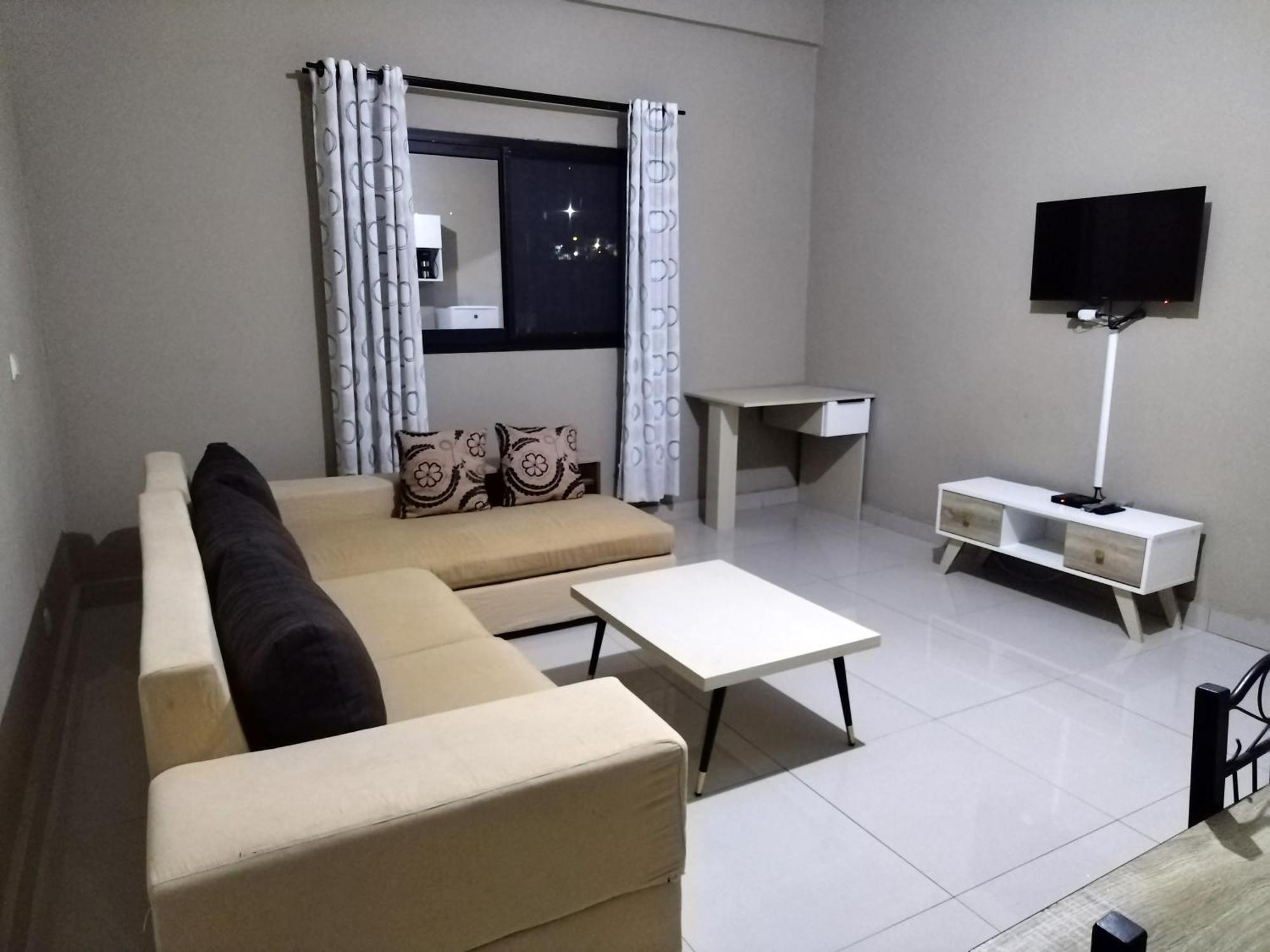 Milestone City Appartements - Avec Restaurant - Sans Coupure D'Electricite - Vues Imprenables Антананариву Экстерьер фото