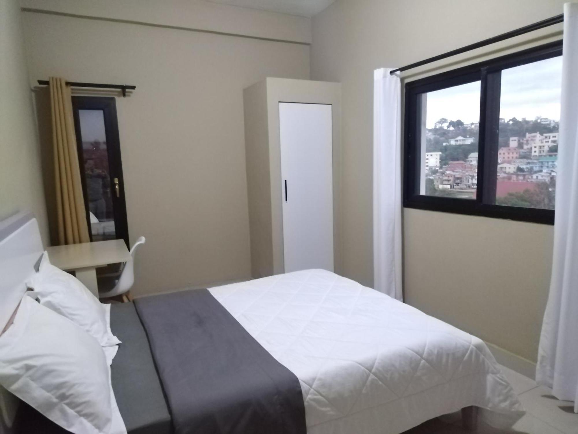 Milestone City Appartements - Avec Restaurant - Sans Coupure D'Electricite - Vues Imprenables Антананариву Экстерьер фото